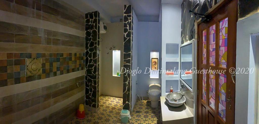 Djoglo Djatimalang Guesthouse 勿里达 外观 照片